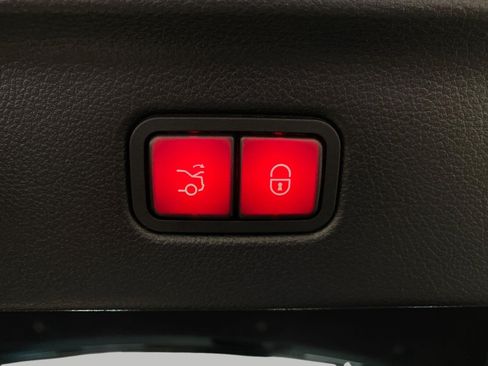 Certified 2023 Mercedes-Benz S 500 4MATIC image 6