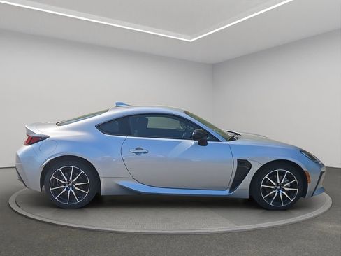 Used 2024 Toyota GR86 RWD image 7