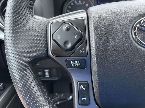 Used 2022 Toyota Tacoma TRD Off-Road w/ TRD Premium Off Road Package image 33