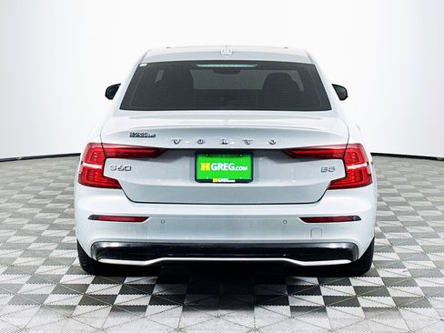 Used 2024 Volvo S60 B5 Plus image 8