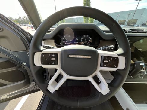 Used 2026 Land Rover Defender 110 S AWD/4WD image 21