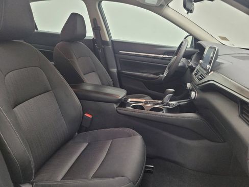 Used 2023 Nissan Altima 2.5 SV FWD image 21