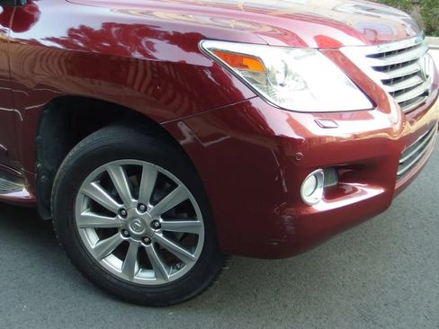 Used 2011 Lexus LX 570 4WD w/ Luxury Pkg image 3