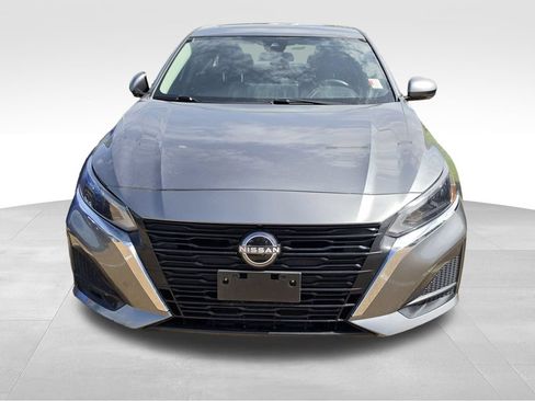 Used 2023 Nissan Altima 2.5 SL FWD image 9