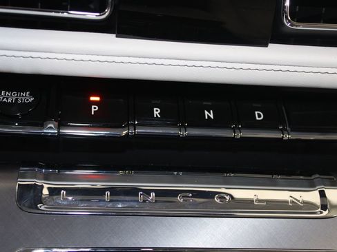 New 2026 Lincoln Aviator 2WD w/ Jet Appearance Package image 46