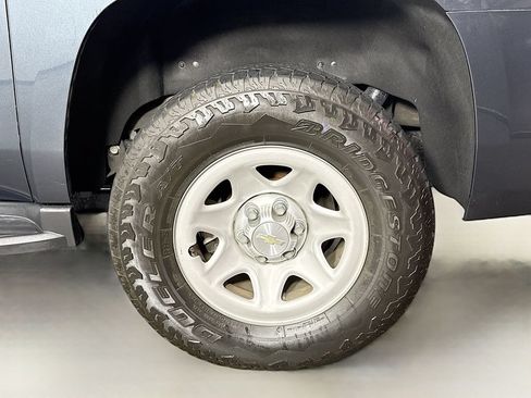 Used 2020 Chevrolet Suburban 4WD w/ Skid Plate Package image 24