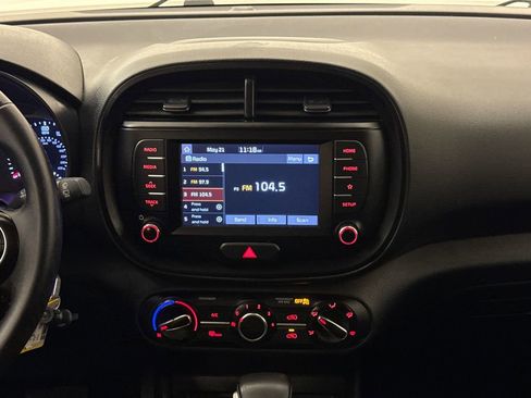 Used 2020 Kia Soul GT-Line FWD image 14