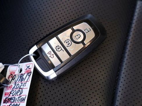 Certified 2024 Ford Expedition Max XLT image 42