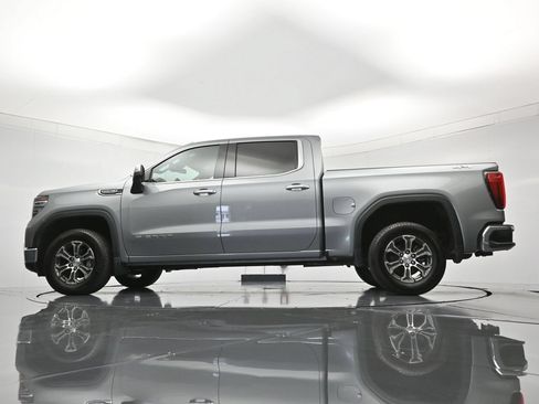 Used 2025 GMC Sierra 1500 SLT AWD/4WD image 44