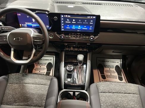 Used 2025 Chevrolet Colorado Z71 w/ Technology Package image 14