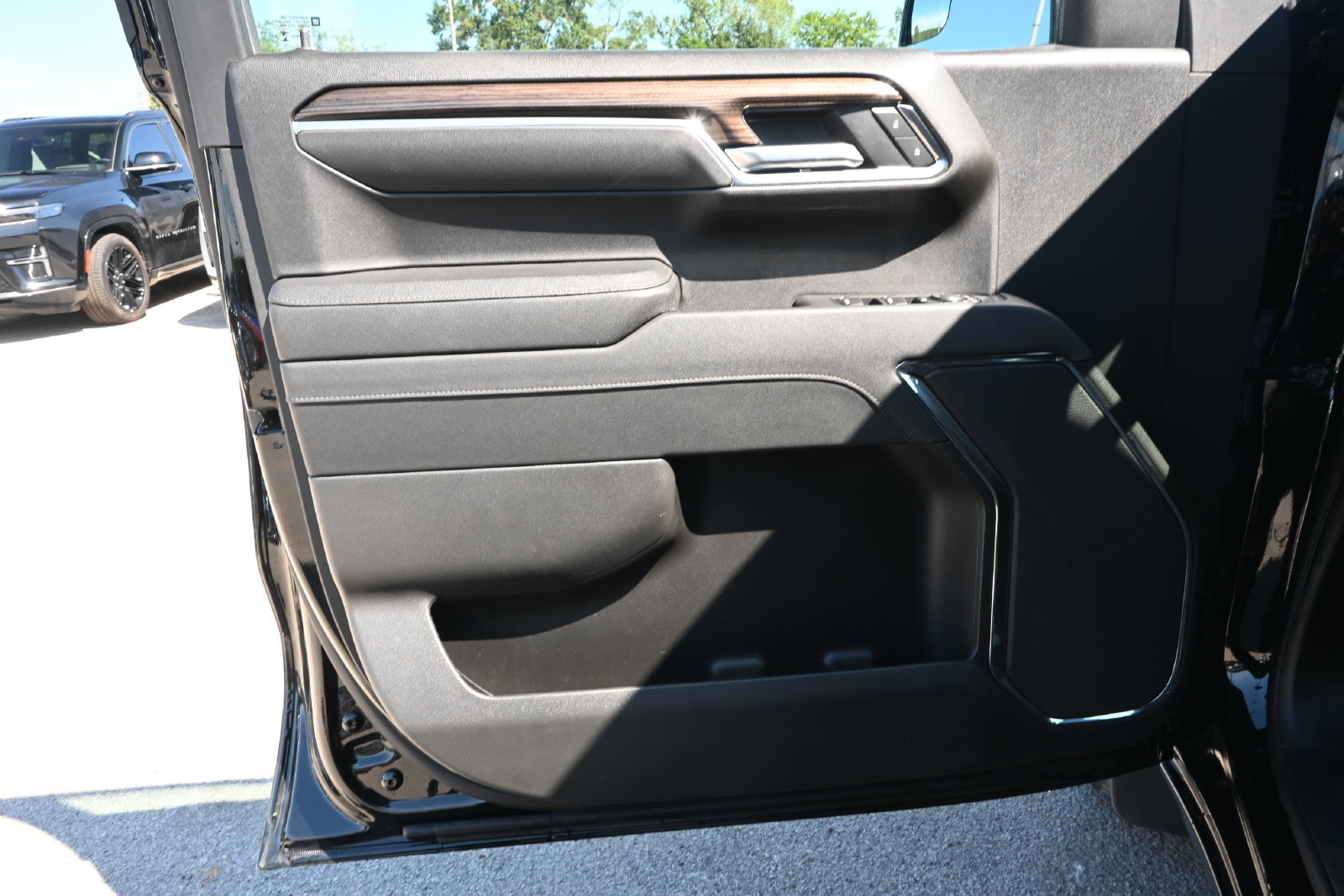 Used 2026 Chevrolet Silverado 1500 RST AWD/4WD image 8