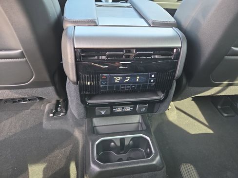 New 2026 Jeep Grand Wagoneer 4WD image 13