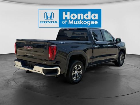 Used 2025 GMC Sierra 1500 SLT AWD/4WD image 5