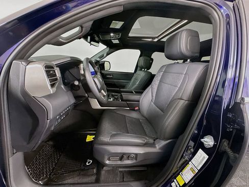 Used 2025 Toyota Tundra Limited image 21