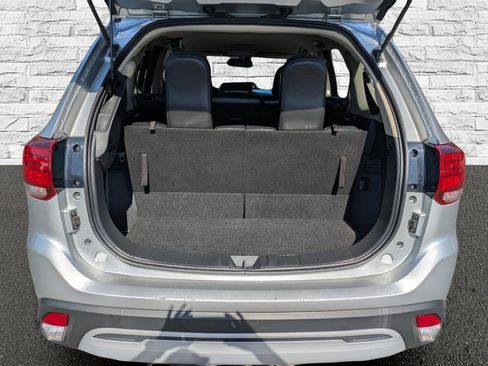 Used 2019 Mitsubishi Outlander SEL image 10