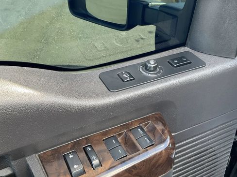 Used 2016 Ford F250 Platinum w/ FX4 Off-Road Package image 23