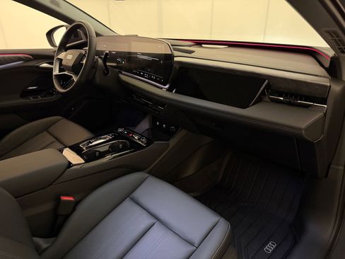 Used 2025 Audi A6 e-tron Premium Plus w/ Premium Plus RWD image 32