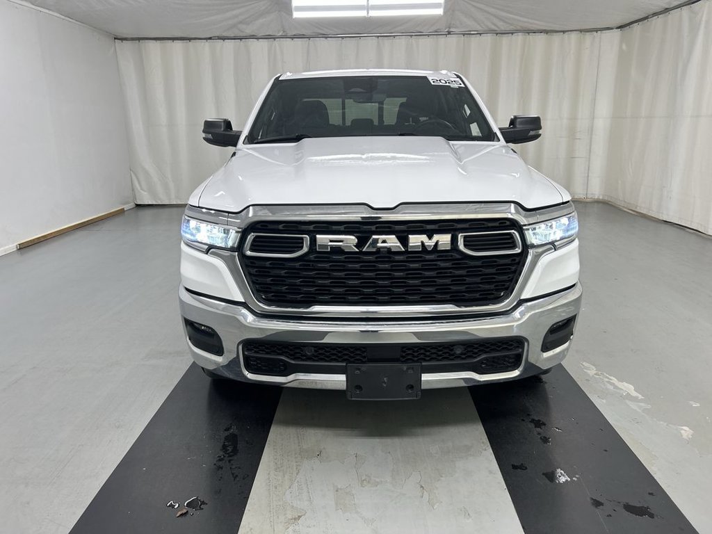 Used 2025 RAM 1500 Big Horn AWD/4WD image 3