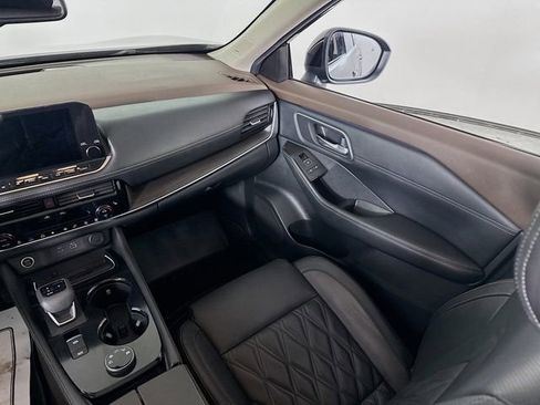 Used 2023 Nissan Rogue Platinum w/ Platinum Premium Package image 25