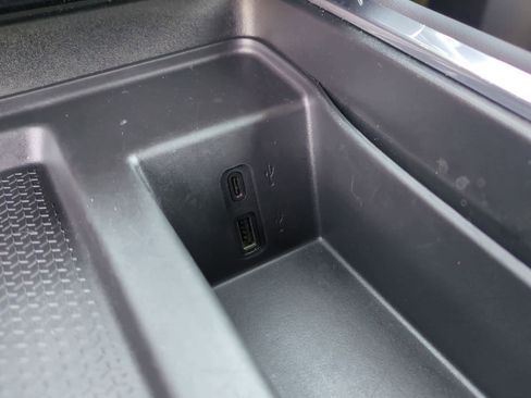 Used 2025 GMC Acadia Elevation image 30