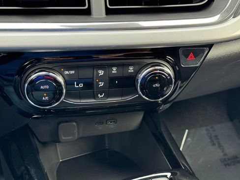 New 2026 Chevrolet Trax LT image 17