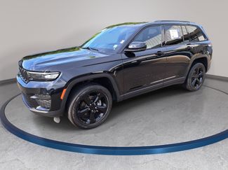 Used 2023 Jeep Grand Cherokee Altitude AWD/4WD video 1