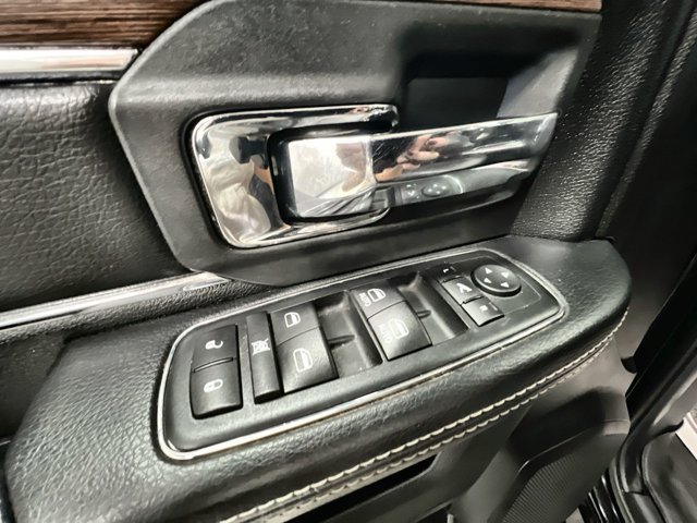 Used 2019 RAM 1500 Laramie w/ Convenience Group AWD/4WD image 24