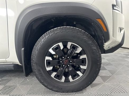 Used 2022 Nissan Frontier PRO-4X w/ Technology Package image 9