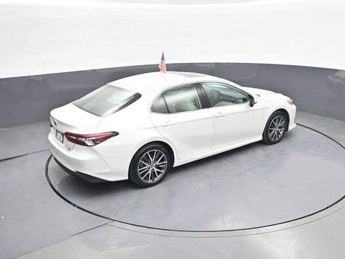 Used 2024 Toyota Camry XLE w/ Navigation Package FWD image 33