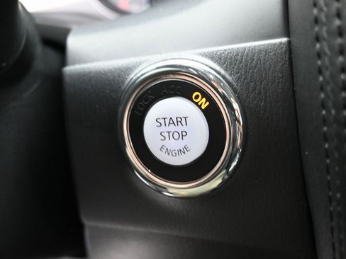 Used 2023 Nissan Armada SV image 18