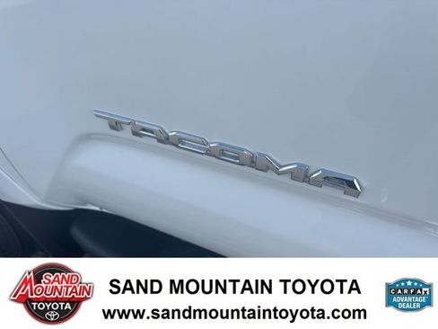 Used 2021 Toyota Tacoma SR5 image 9