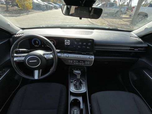 Used 2025 Hyundai Kona SEL image 10