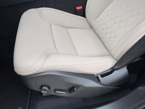 New 2026 Volvo XC60 B5 Plus w/ Protection Package Premier AWD/4WD image 21