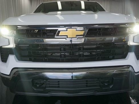 New 2026 Chevrolet Silverado 1500 LT image 3