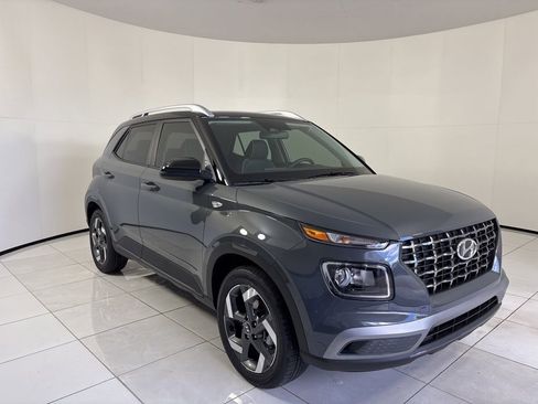 New 2026 Hyundai Venue SEL FWD image 7