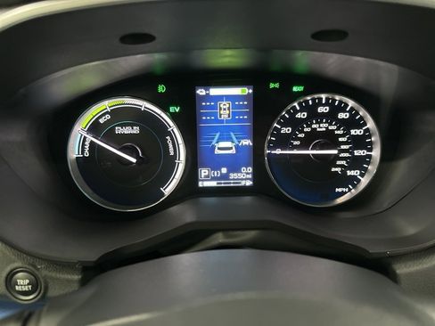 Used 2022 Subaru Crosstrek Hybrid w/ Moonroof Package w/Navigation image 14