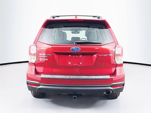 Used 2018 Subaru Forester 2.5i Limited AWD/4WD image 10
