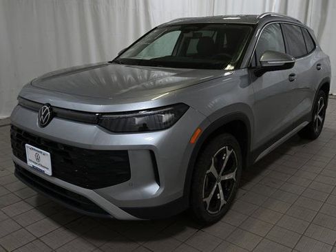 New 2026 Volkswagen Tiguan SE image 16