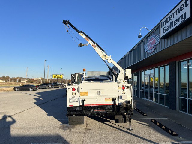 Used 2012 Ford F550 2WD Regular Cab Super Duty w/ Payload Upgrade Pkg image 7