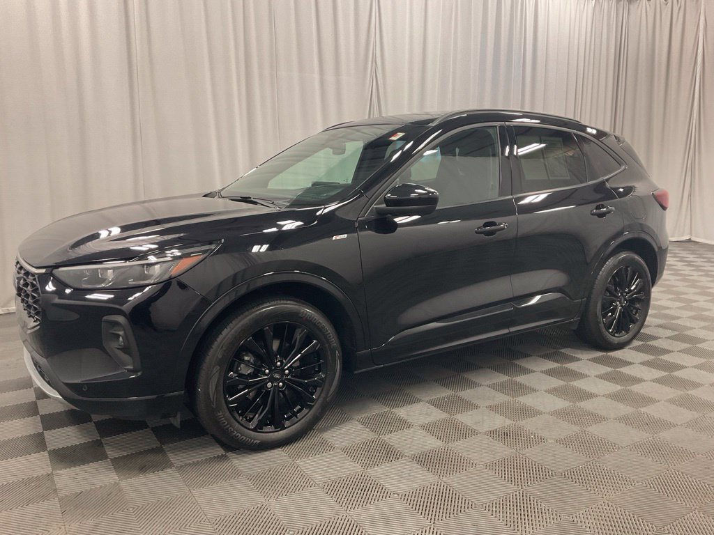 Used 2025 Ford Escape ST-Line Elite w/ Premium Technology Package AWD/4WD image 5