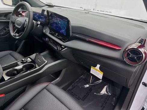New 2026 Chevrolet Equinox RS w/ Convenience Package III FWD image 31