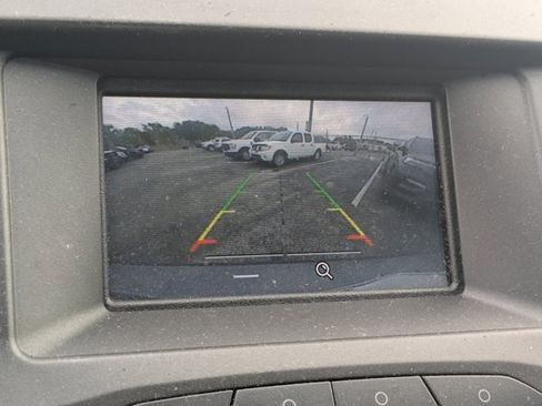 Used 2018 Ford Edge SE image 18