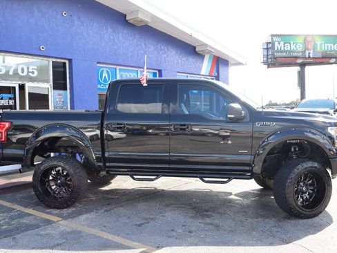Used 2017 Ford F150 XLT w/ Equipment Group 302A Luxury AWD/4WD image 4