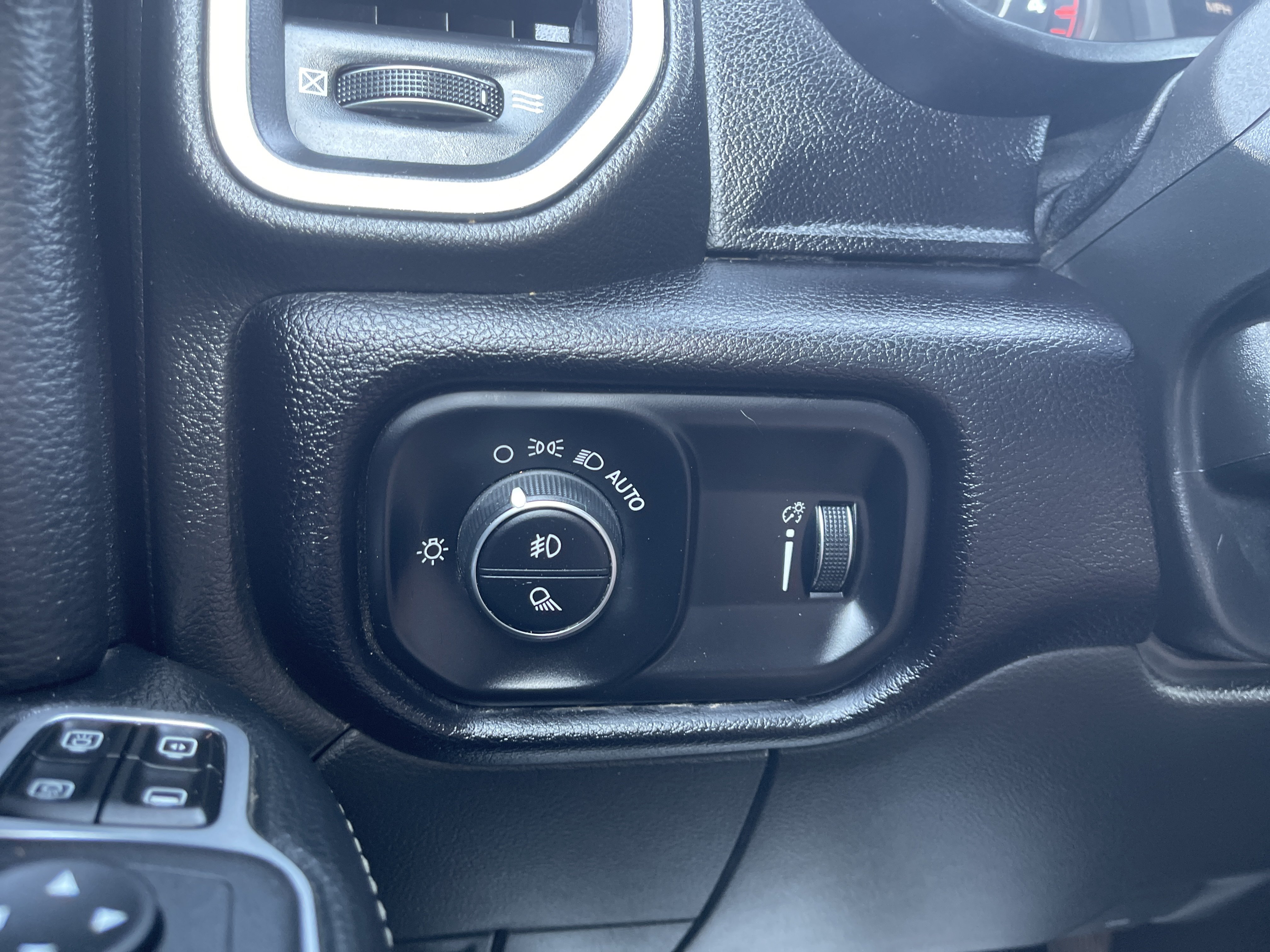Used 2024 RAM 2500 Big Horn AWD/4WD image 21