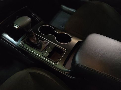 Used 2020 Kia Sorento LX image 26