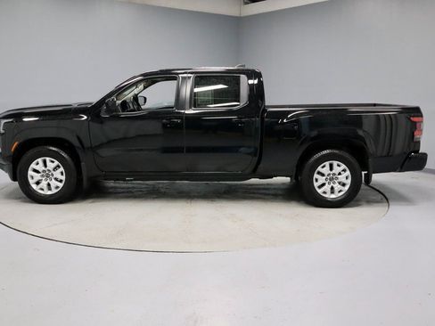 Certified 2024 Nissan Frontier SV w/ Technology Package image 9