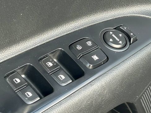 Used 2023 Kia Rio S FWD image 23