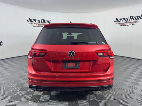 Used 2024 Volkswagen Tiguan SE R-Line FWD image 8