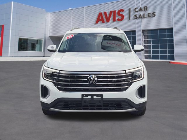 Used 2025 Volkswagen Atlas SE FWD image 2