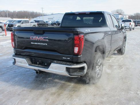 New 2026 GMC Sierra 1500 SLE image 5